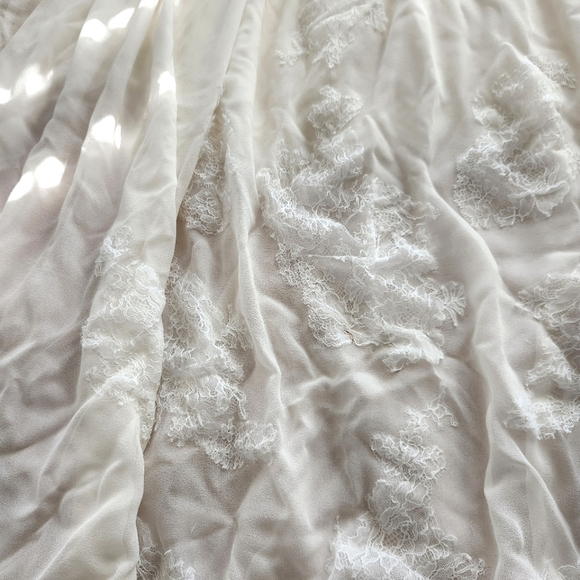 CUSTOM Wedding Gown 2 Whimsical Lace Applicae Flowy - Picture 16 of 16